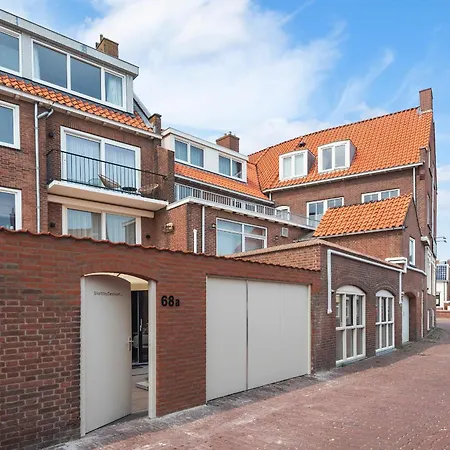 Short At 68a Apartment Zandvoort